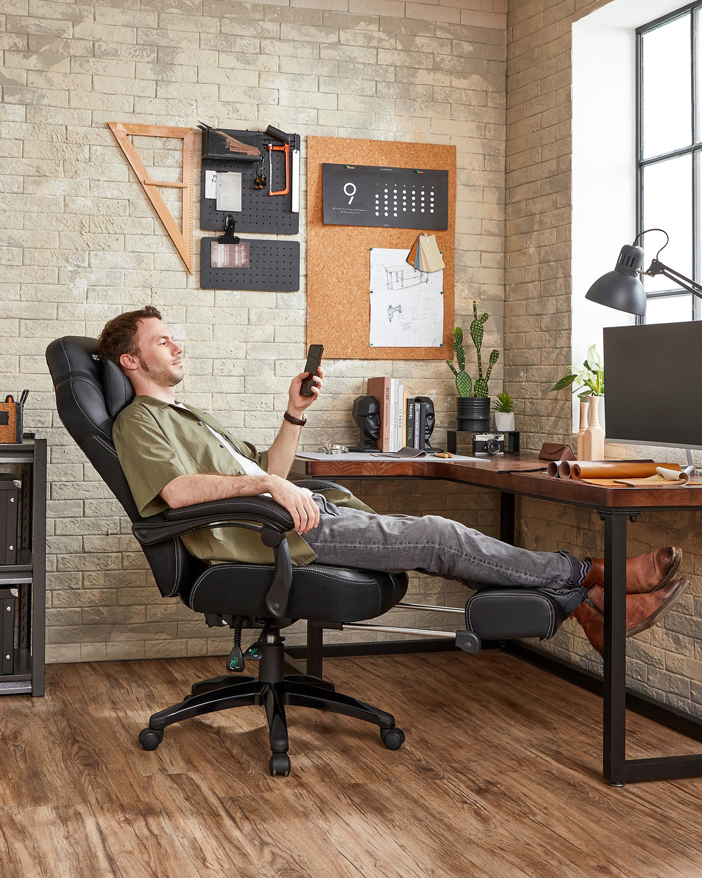 SONGMICS  Ergonomic Gaming Chair  Office Chair with Telescopic Footrest  Adjustable Headrest  Lumbar Support  Maximum Load